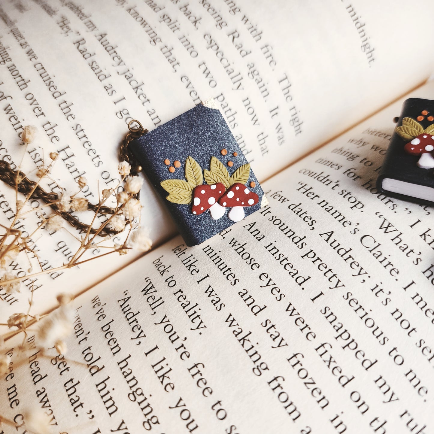Alice in Wonderland Pendant