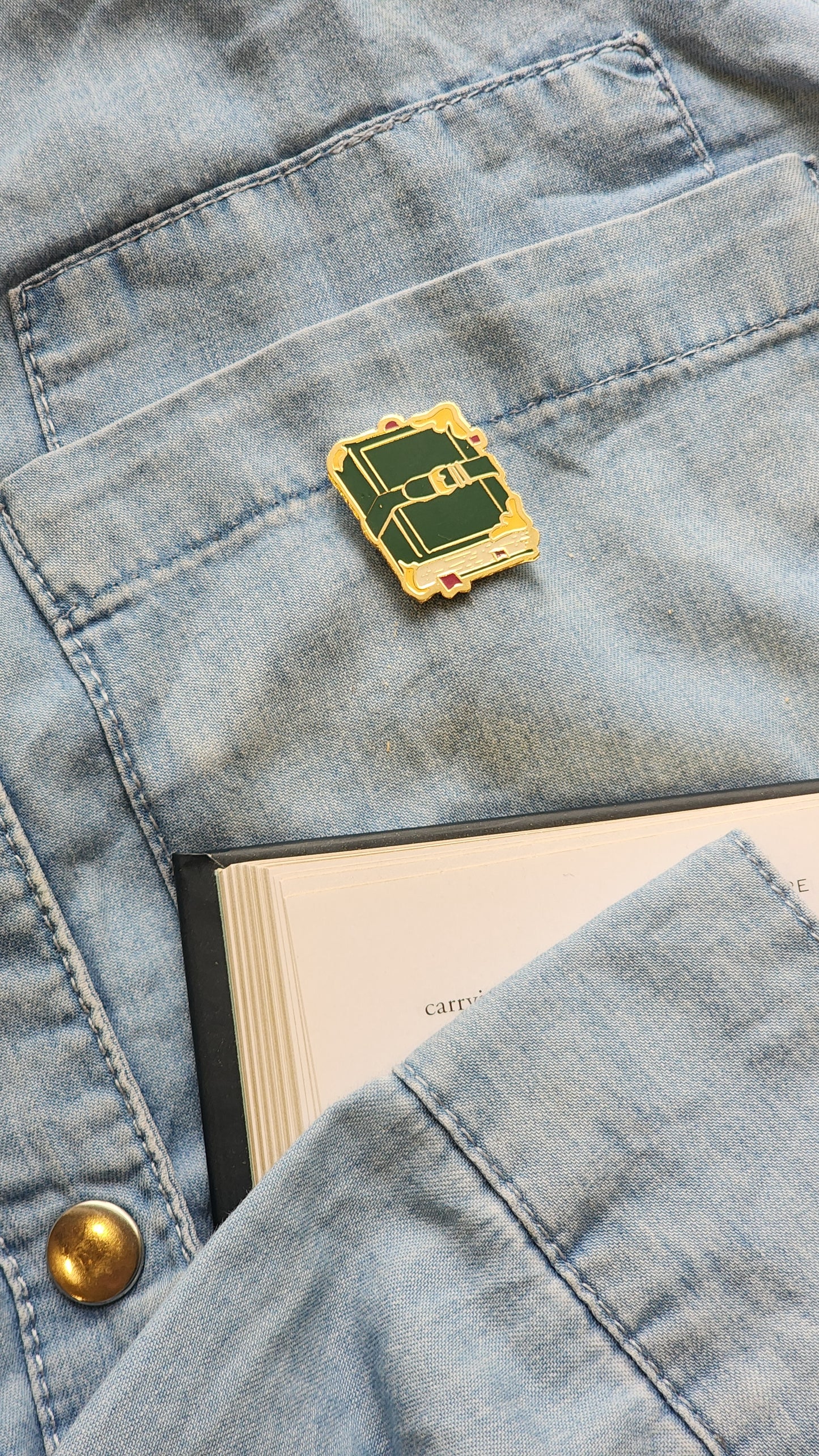 Aesthetic Book - Bookish Enamel Pin