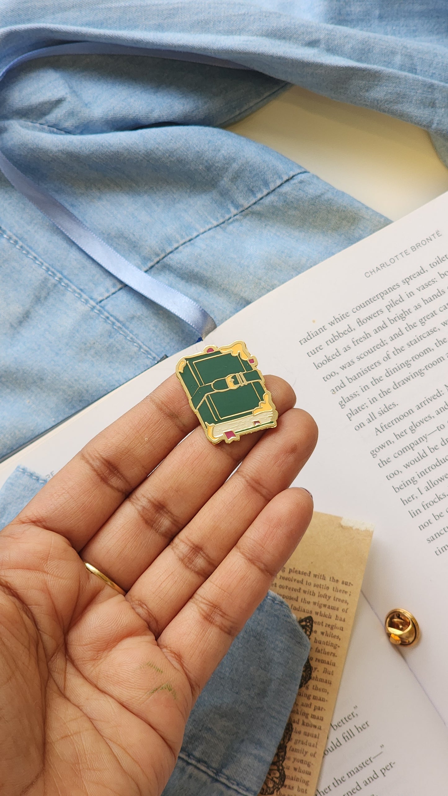 Aesthetic Book - Bookish Enamel Pin