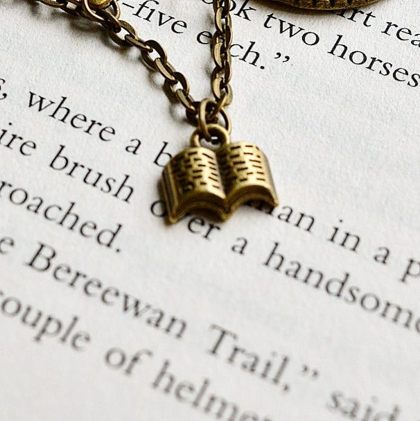 Eat Read Repeat- Booklover Bookmark