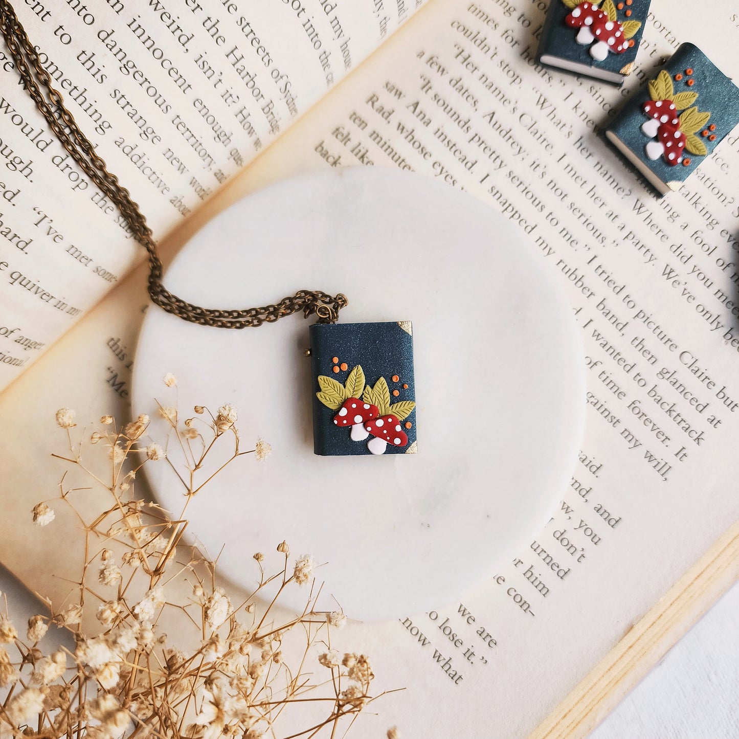 Alice in Wonderland Pendant