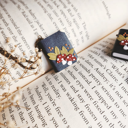 Alice in Wonderland Pendant