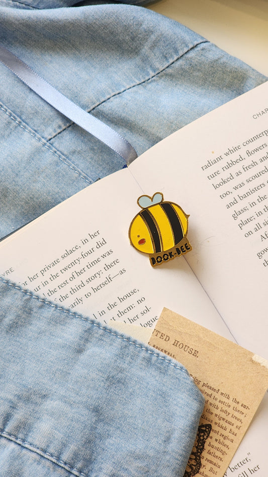 Book-Bee - Bookish Enamel Pin