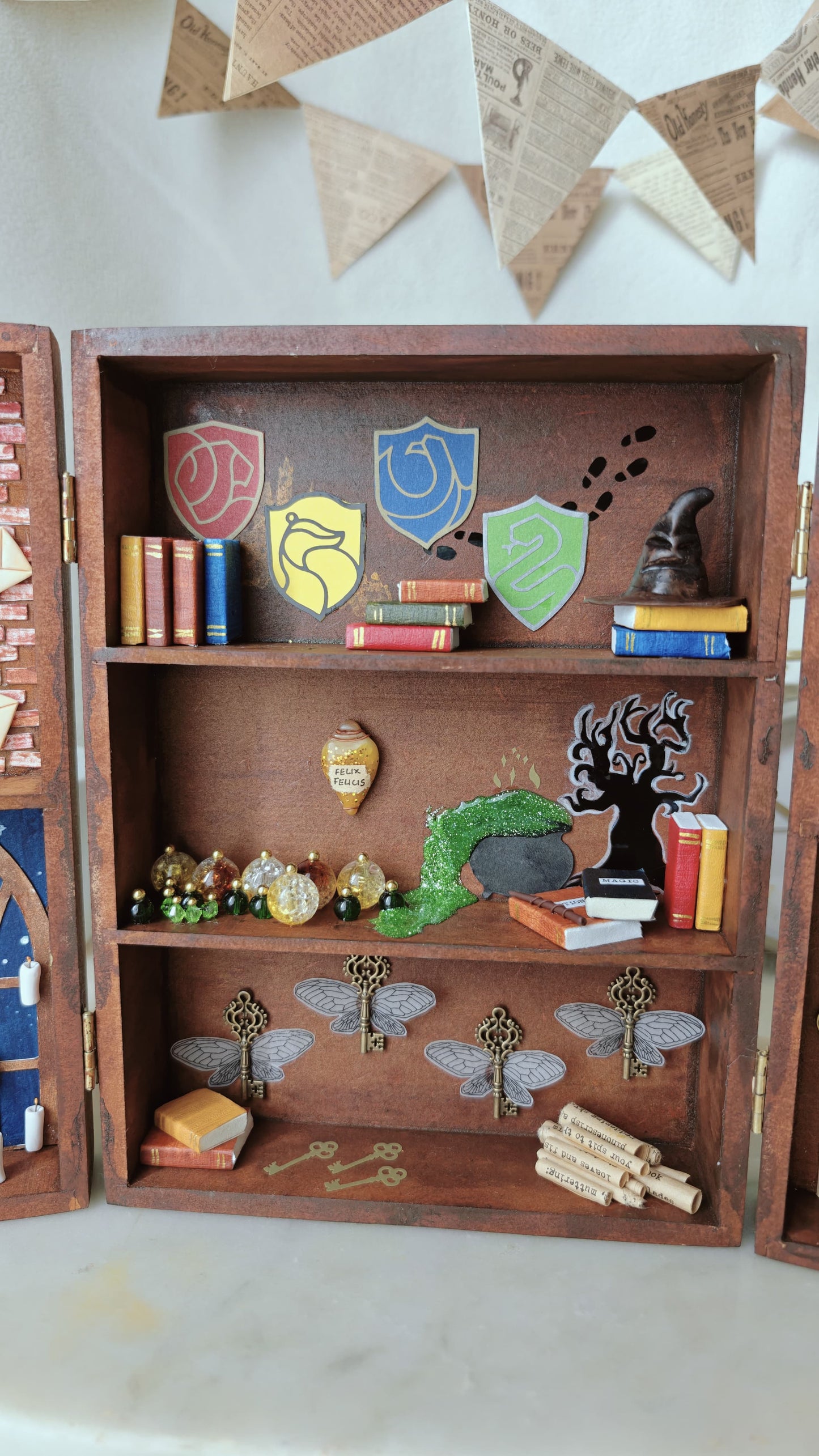 PRE-ORDER: Harry Potter Inspired Miniature Bookshelf