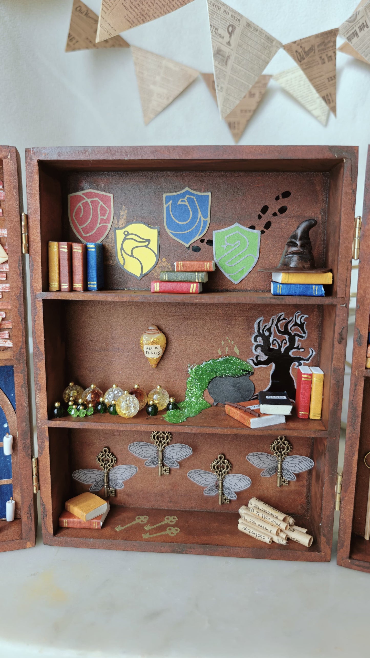 PRE-ORDER: Harry Potter Inspired Miniature Bookshelf
