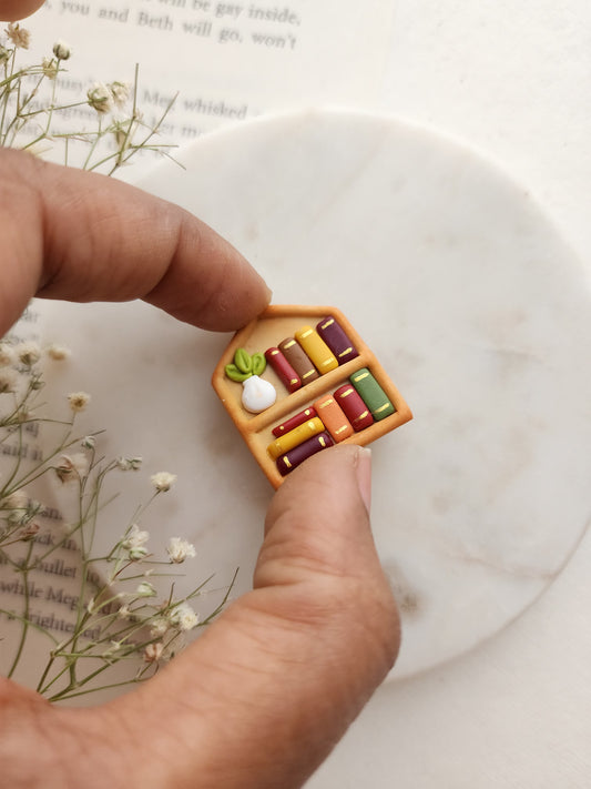 Home Bookshelf Keychain