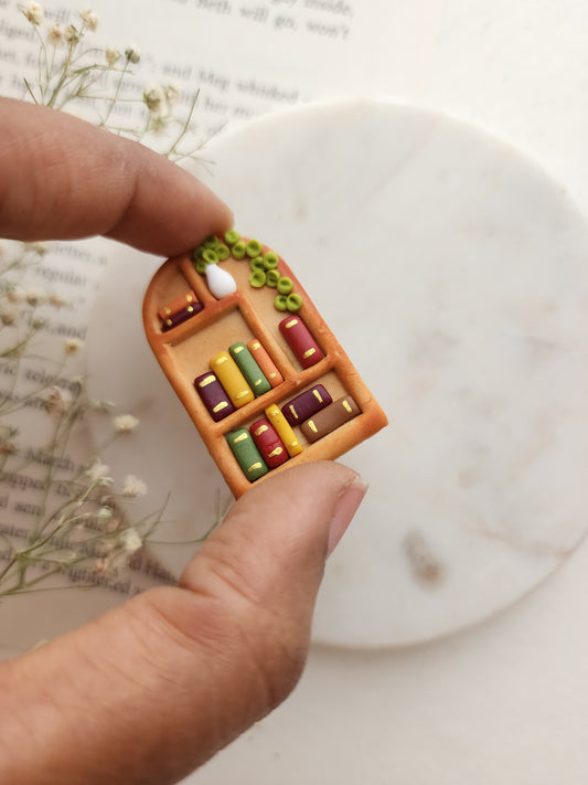 Arched Bookshelf Keychain