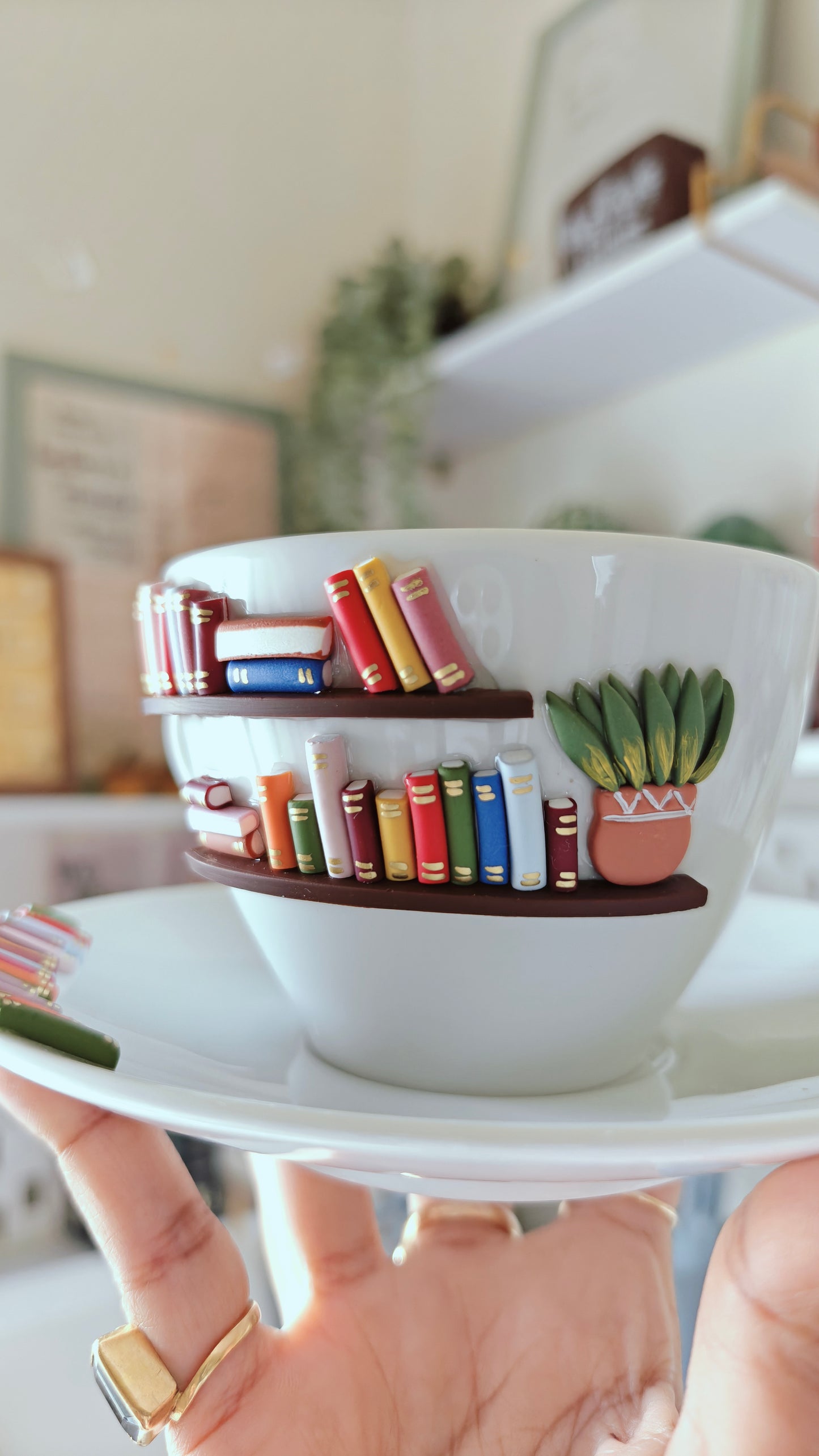 Sip & Savor : Bookshelf on a Cup Set for Book Lovers