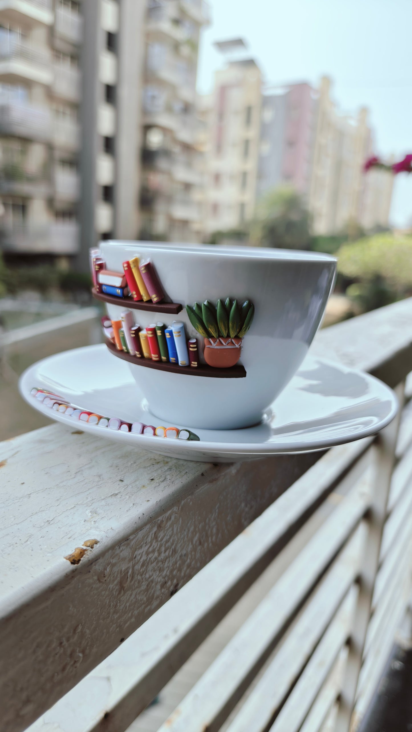 Sip & Savor : Bookshelf on a Cup Set for Book Lovers