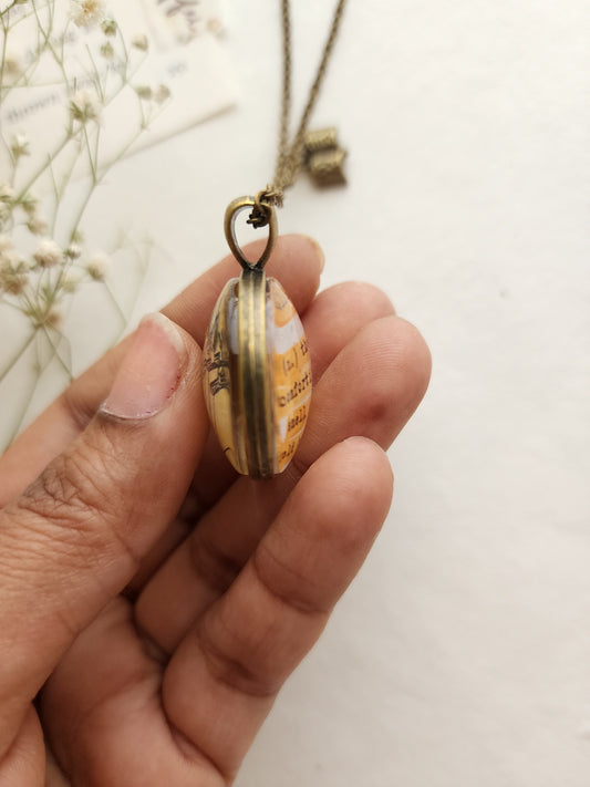 "Biblichor” Definition Quote Pendant