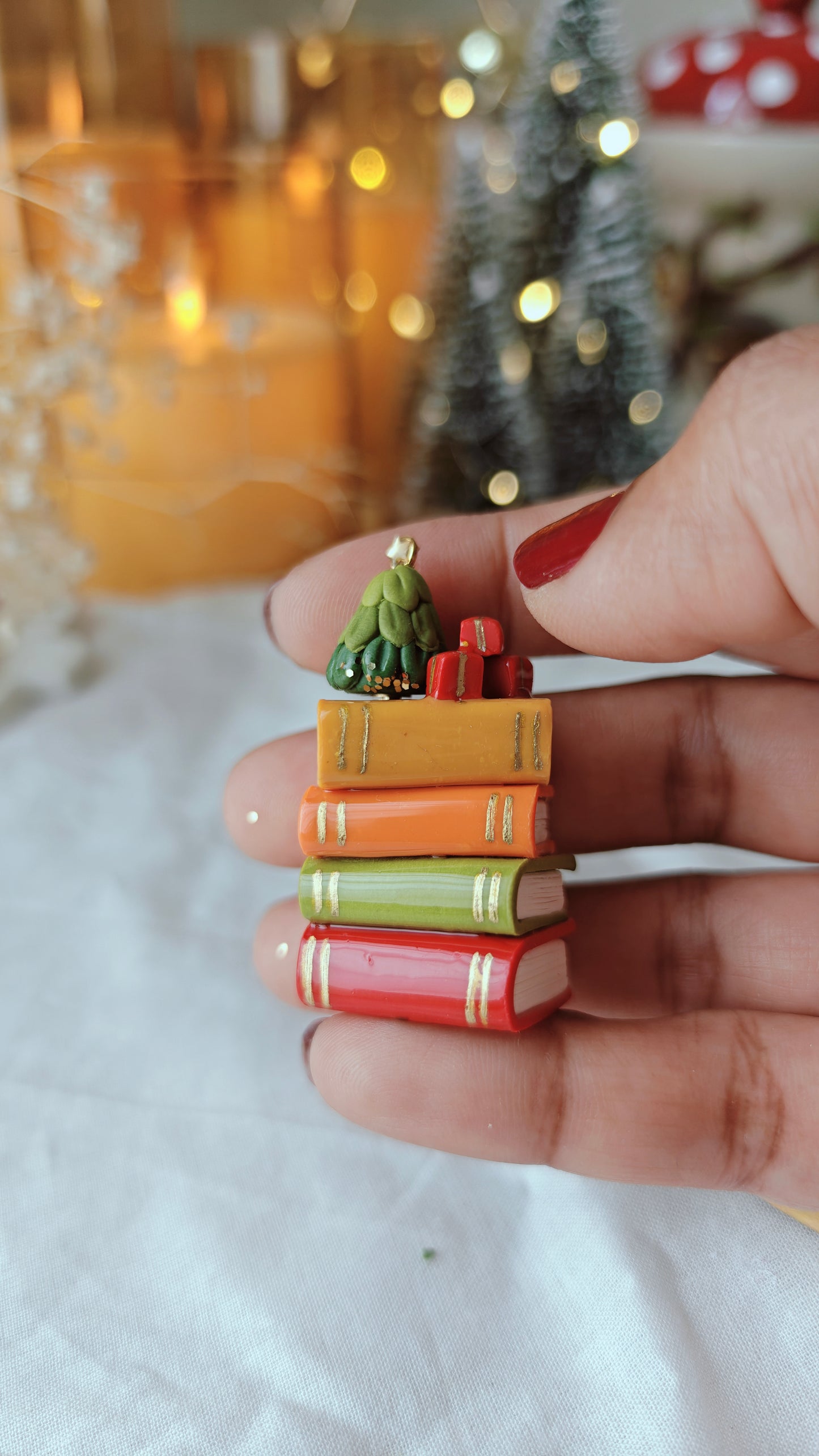 Christmas Book Stack Spinner