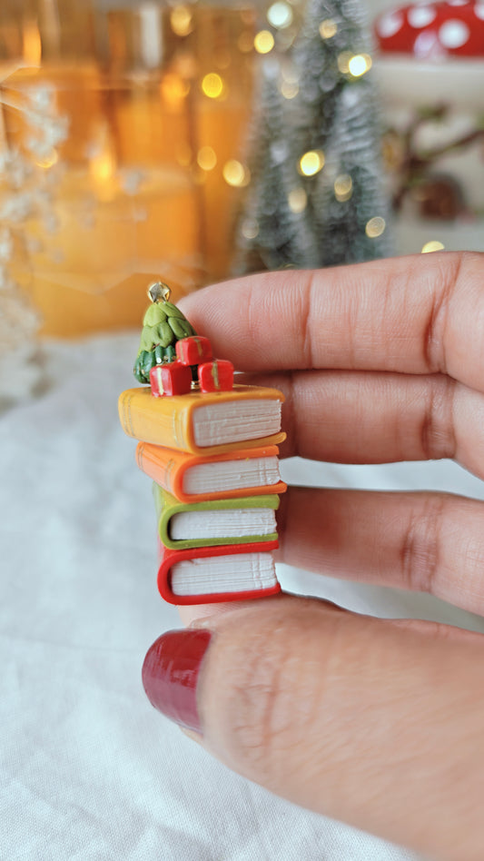 Christmas Book Stack Spinner