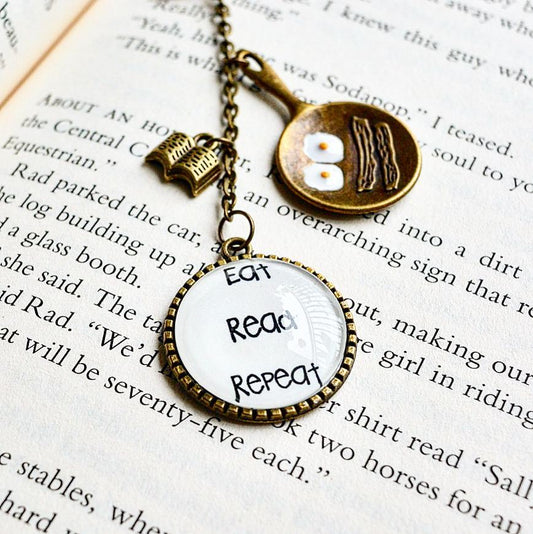 Eat Read Repeat- Booklover Bookmark