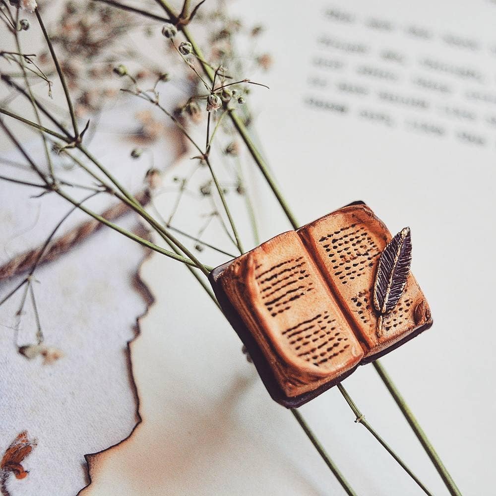 Book and Quill Ring